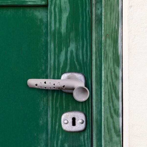SAFETY DOOR HANDLE PROTECTIVE COVER - Image 9