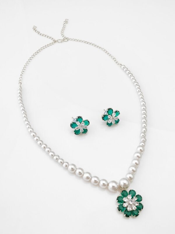 Morison Golden Radiance Necklace and Earrings Set  Exquisite Beauty for Every Occasion - Image 2