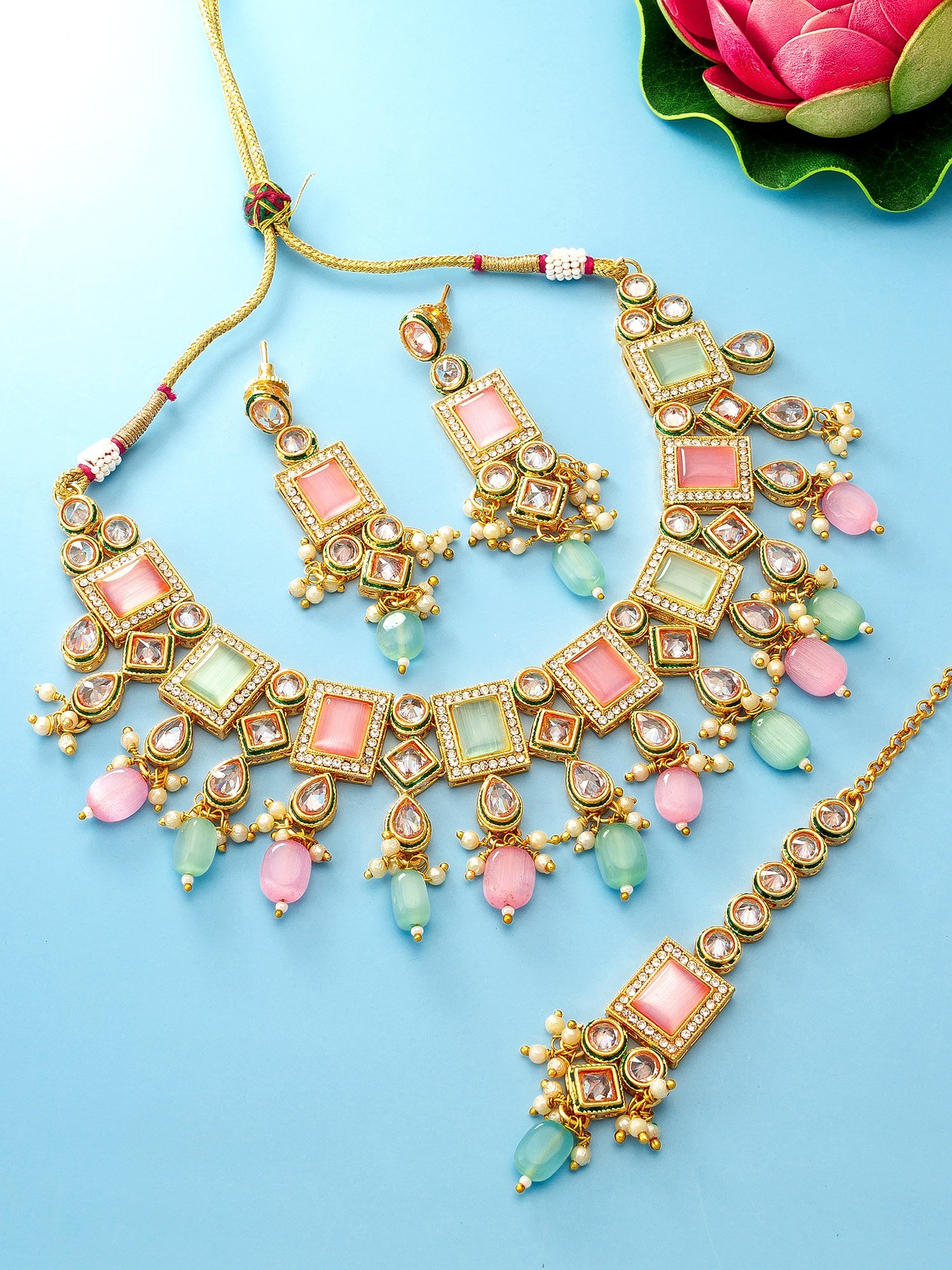 Morison Elegant Gold Necklace and Earrings Set  A Classic Addition to Your Wardrobe
