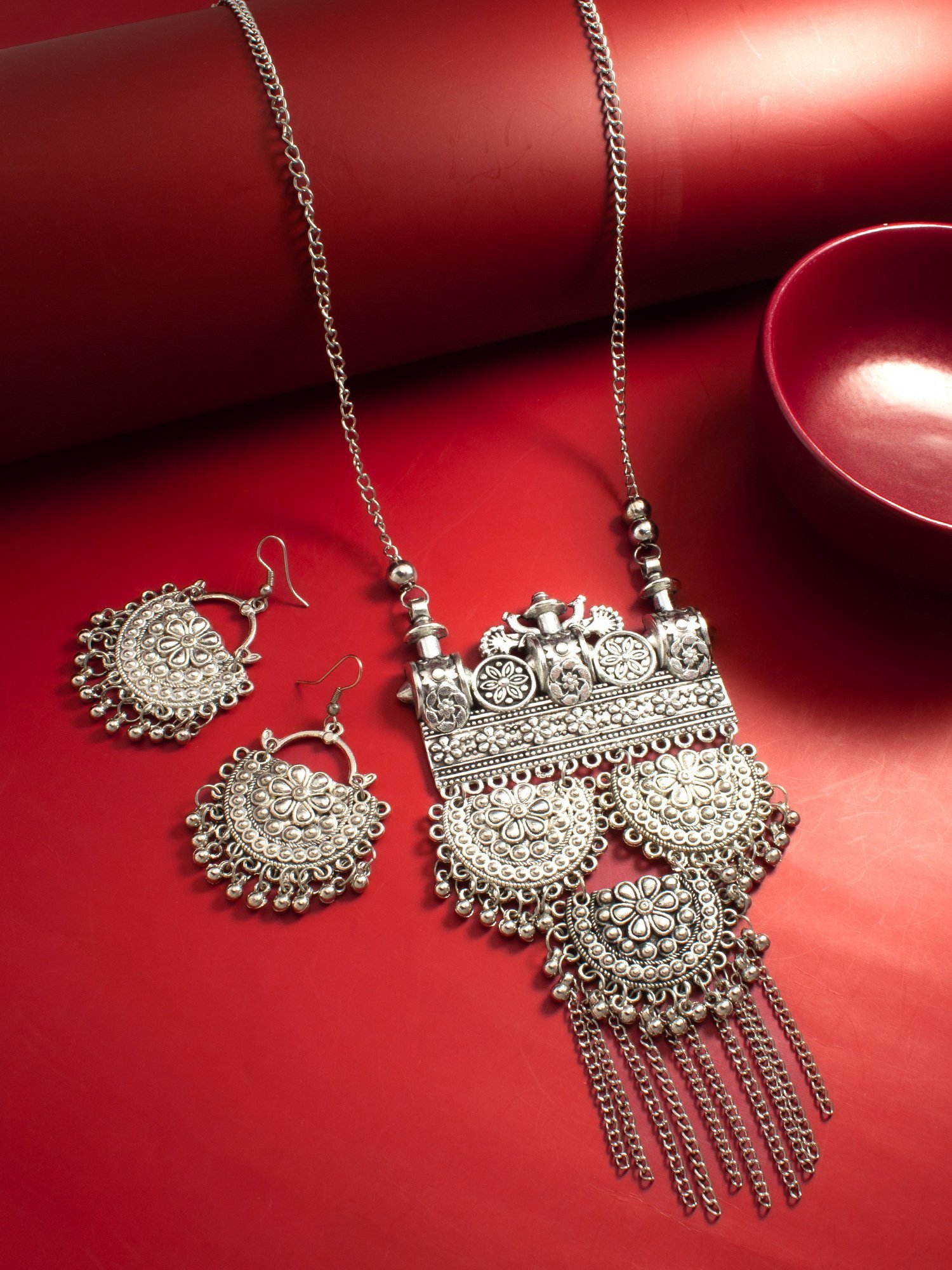 Morison Golden Symphony Necklace Set  A Harmony of Style and Luxury