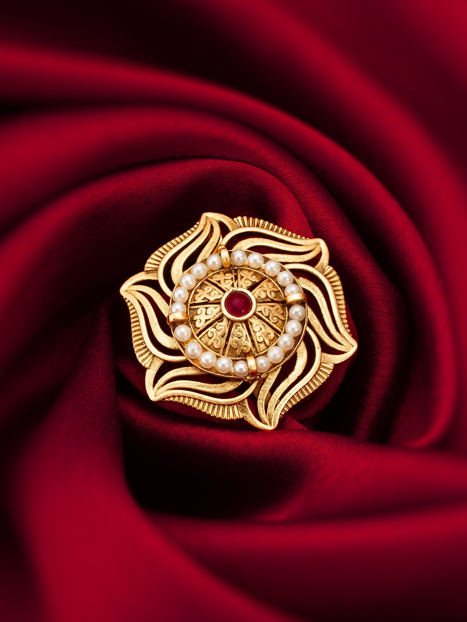 Morison Classic Solitaire Gold Ring  Timeless Elegance